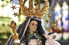 Alabanza del Hijo de Dios. Con María y José, padres y madres de Jesús